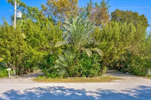 708 N Lake Dr, Key Largo, FL 33037 - Photo 35