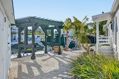 1127 Gulfstream Lane, Key Largo, FL 33037 - Photo 21