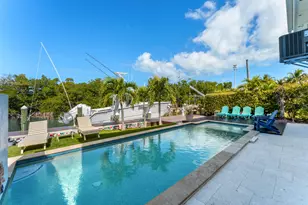 114 Sunset Dr, Islamorada, FL 33070 - Photo 1