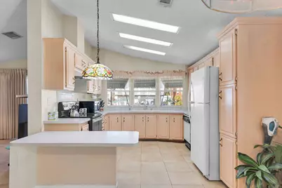 213 Buttonwood Avenue, Key Largo, FL 33037 - Photo 11