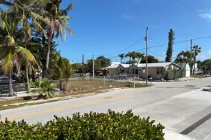 319 Tuskegee St, Marathon, FL 33050 - Photo 1