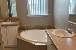 210 W 2nd Ct, Key Largo, FL 33037 - Photo 11