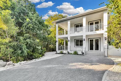 46 Transylvania Avenue, Key Largo, FL 33037 - Photo 1