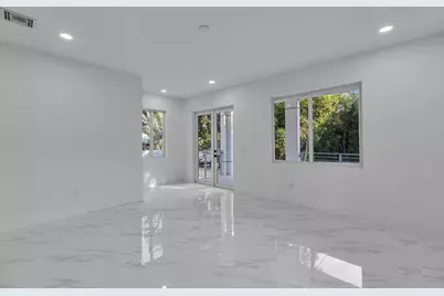 46 Transylvania Avenue, Key Largo, FL 33037 - Photo 9