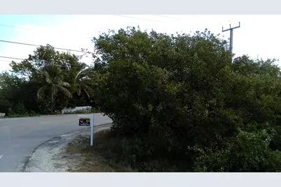 27460 W Indies Drive, Lower Sugarloaf Key, FL 33042 - Photo 3