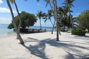 75131 Overseas Hwy, Islamorada, FL 33036 - Photo 13