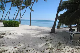 75131 Overseas Hwy, Islamorada, FL 33036 - Photo 15