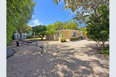 158 Pearl Avenue, Upper Sugarloaf Key, FL 33070 - Photo 3