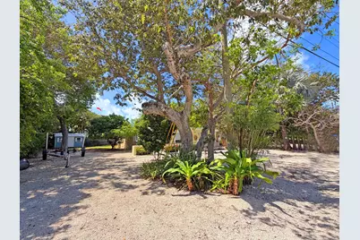 158 Pearl Avenue, Upper Sugarloaf Key, FL 33070 - Photo 23