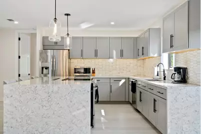 19 Coral Way, Key Largo, FL 33037 - Photo 5