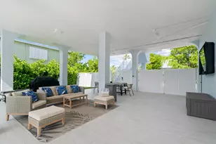 215 Wildwood Cir, Key Largo, FL 33037 - Photo 5