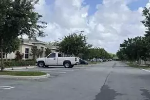 462 NE 4th Ave, Florida City, FL 33034 - Photo 3