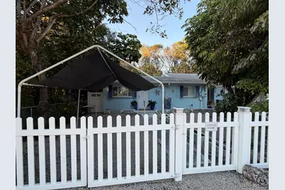 8 N Marlin Avenue, Key Largo, FL 33037 - Photo 1