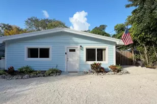 124 S Hammock Rd, Islamorada, FL 33036 - Photo 1