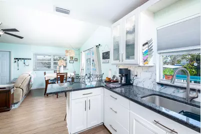 21 Meridian Avenue, Key Largo, FL 33037 - Photo 5