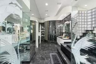 152 N Indies Dr, Duck Key, FL 33050 - Photo 33