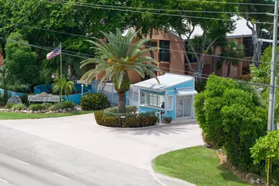 9871 Leeward Avenue, Key Largo, FL 33037 - Photo 31