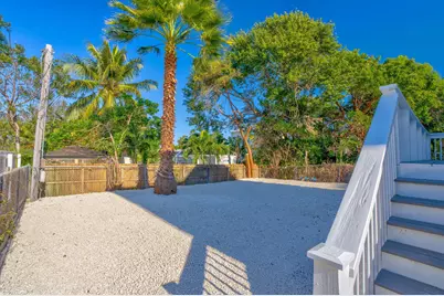 718 Largo Road, Key Largo, FL 33037 - Photo 5