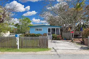 107 Tavern Dr, Tavernier, FL 33070 - Photo 1