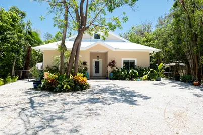 148 Iroquois Street, Tavernier, FL 33070 - Photo 1