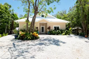 148 Iroquois St, Tavernier, FL 33070 - Photo 1
