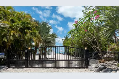 58121 Morton Street, Marathon, FL 33050 - Photo 3