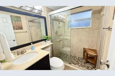 88500 Overseas Highway #Apt 317, Tavernier, FL 33070 - Photo 11
