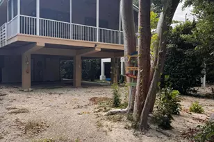 32 Pompano Ave, Key Largo, FL 33037 - Photo 1