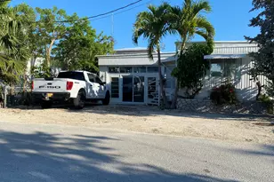 174 W Avenue C, Key Largo, FL 33037 - Photo 1