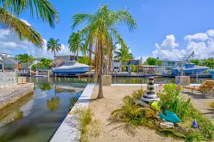 161 Ocean Dr, Tavernier, FL 33070 - Photo 1