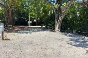 101551 Overseas Hwy, Key Largo, FL 33037 - Photo 1