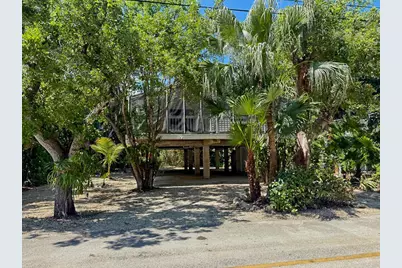 110 Artic Avenue, Tavernier, FL 33070 - Photo 1