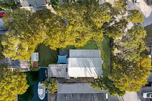 7 Avenue D, Key Largo, FL 33037 - Photo 1