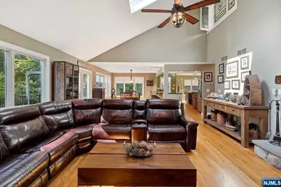 8 Craven Road, Mountain Lakes, NJ 07046 - Photo 1