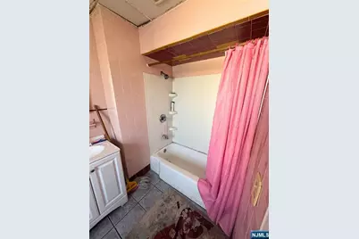 72 Lawrence Street, Hackensack, NJ 07601 - Photo 3