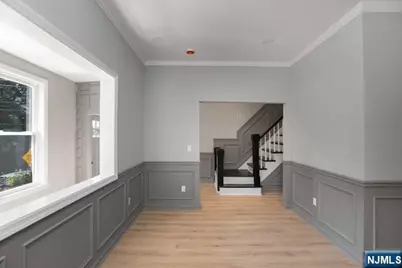 4 Van Houten Avenue, Jersey City, NJ 07305 - Photo 7