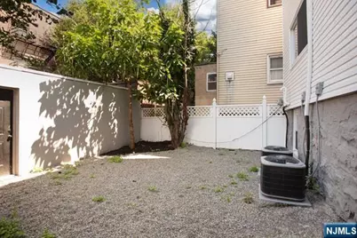 4 Van Houten Avenue, Jersey City, NJ 07305 - Photo 27