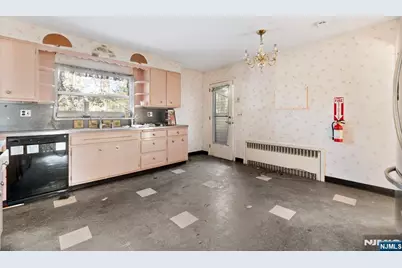 20 Hidden Glen Road, Upper Saddle River, NJ 07458 - Photo 3