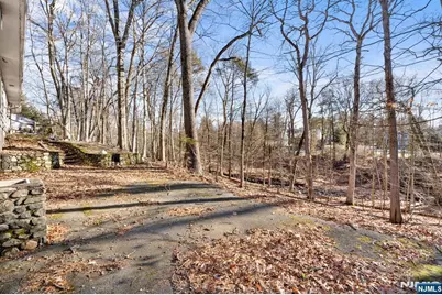 20 Hidden Glen Road, Upper Saddle River, NJ 07458 - Photo 27