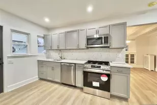 14 Roosevelt Ave, East Orange, NJ 07017 - Photo 5