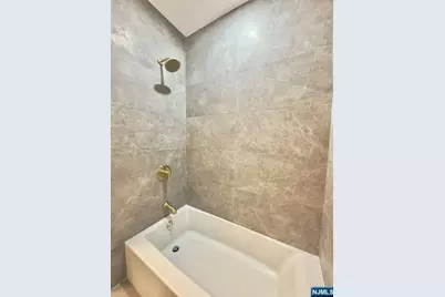 14 Roosevelt Avenue, East Orange, NJ 07017 - Photo 21