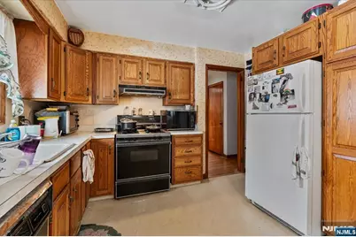 201 Dixon, Dumont, NJ 07628 - Photo 5