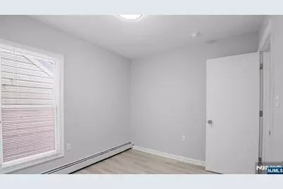 605 Madison, Paterson, NJ 07514 - Photo 15