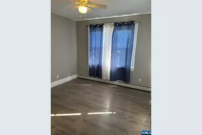 1041 Hunterdon Street, Newark, NJ 07112 - Photo 13