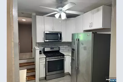 1041 Hunterdon Street, Newark, NJ 07112 - Photo 7