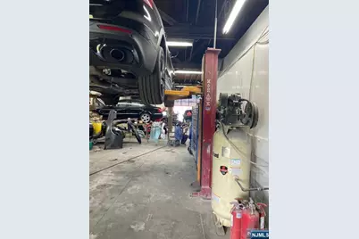 875 Broadway, Newark, NJ 07104 - Photo 11