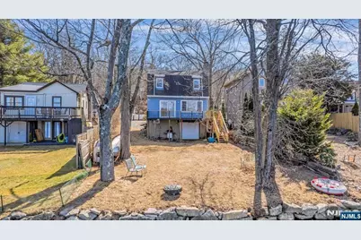 119 Lake Shore Drive, West Milford, NJ 07421 - Photo 43