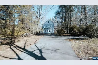 98 E Saddle River Road, Saddle River, NJ 07458 - Photo 15