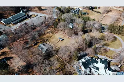 98 E Saddle River Road, Saddle River, NJ 07458 - Photo 23