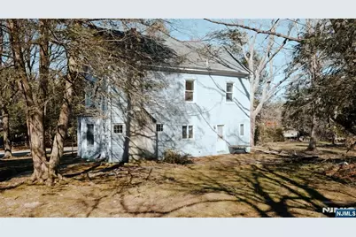 98 E Saddle River Road, Saddle River, NJ 07458 - Photo 9